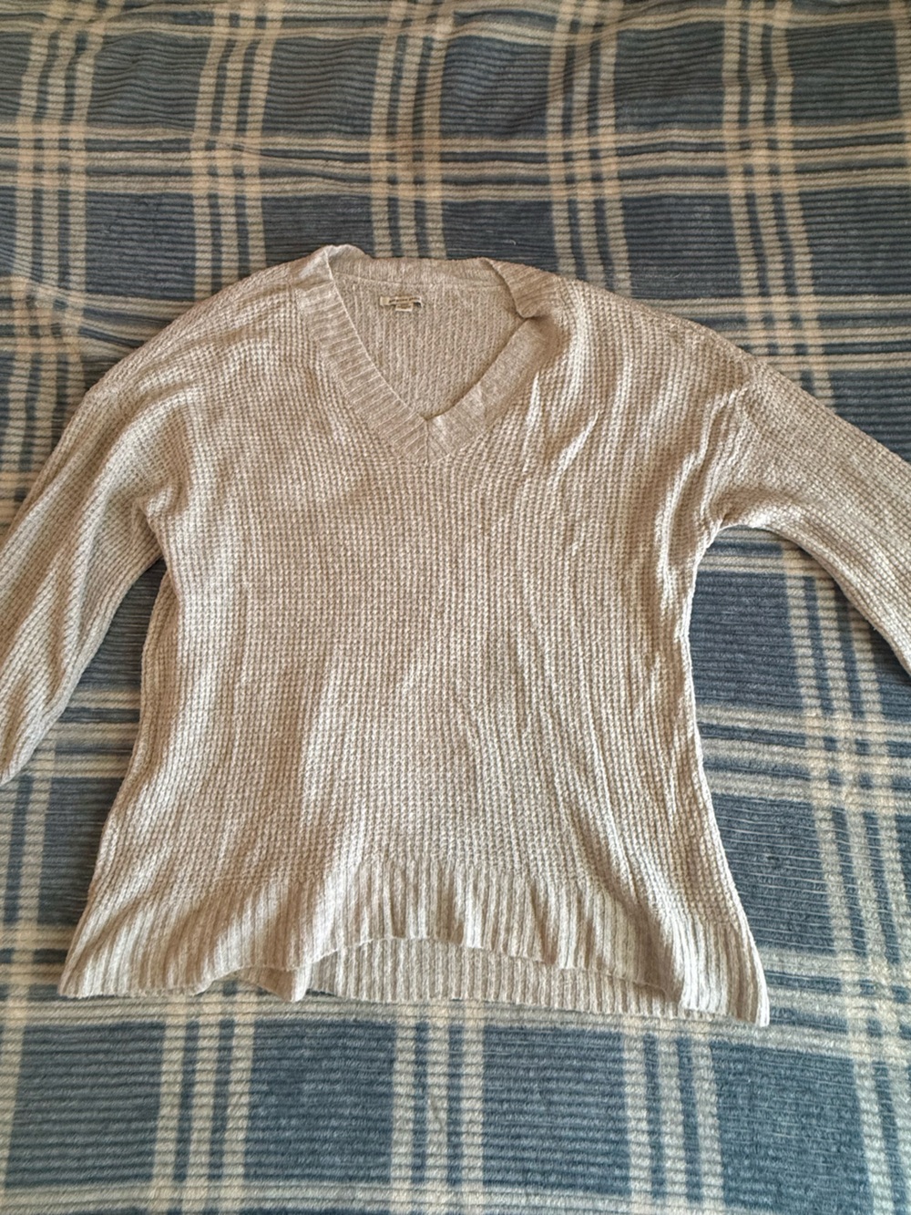 American Eagle Outfitters Light Beige V-Neck Sweater